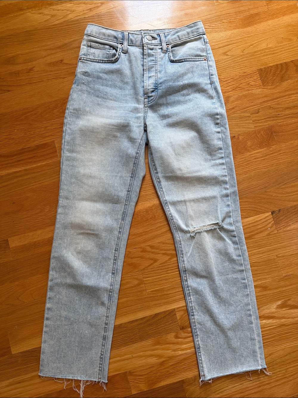 Wild Fable Light Wash Women's High-Rise Straight Jeans
